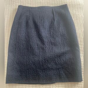 Women’s Oscar De La Renta navy skirt size 10